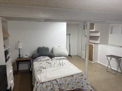 Private Entrance large studio with new bathroom. Main Photo