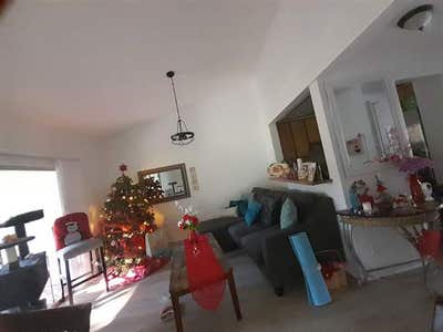 Beautiful apt female roommate required Main Photo