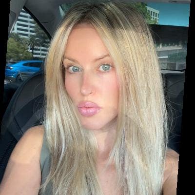 Room wanted in Wallingford, WA Main Photo