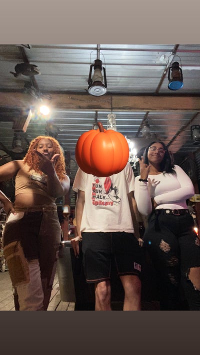 ✨ Room for Rent in Townhome (Move-In Dec 15th)✨ Main Photo