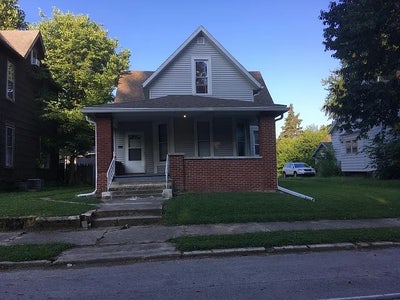 Looking for female/nonbinary roommate  Main Photo