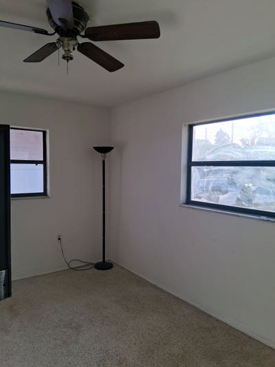 Large bedroom  Main Photo