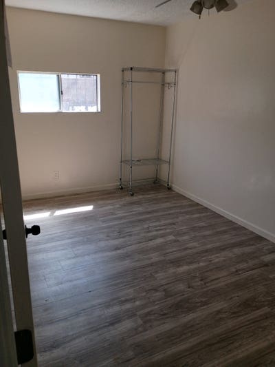 Available shared room  Main Photo