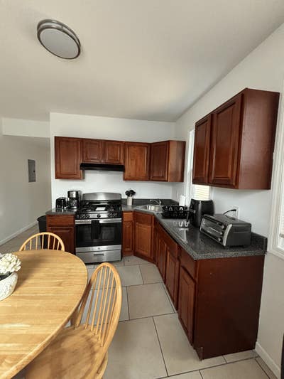 Shared Furnished Rooms For Rent Main Photo