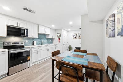  Modern & Spacious Home: Fully Furnished, Comfy Sh Main Photo
