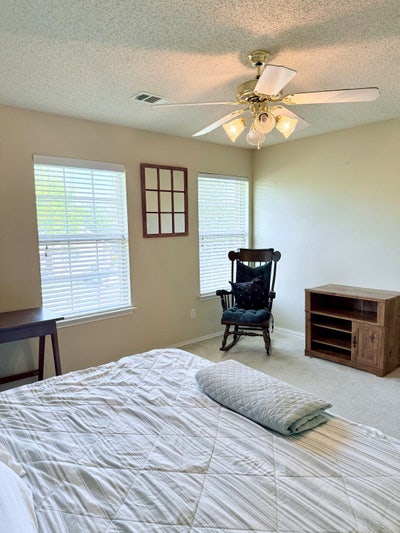 Room for rent in Corinth Main Photo