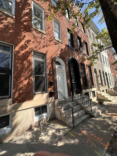 Experience modern city living in this beautifully  Main Photo