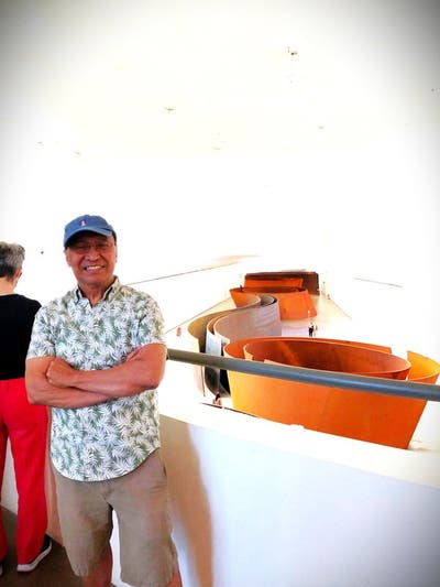 Professional Male seeks a large room Main Photo