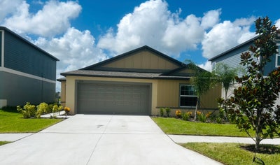 Furnished room in 4 bedroom house on a lake Main Photo