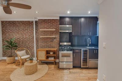 Spacious Midtown West 2Br with WD Main Photo
