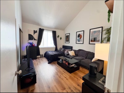 Roommate wanted - Brentwood / sawtelle / west LA Main Photo