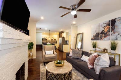 Modern room in heart of Atlanta close to public tr Main Photo