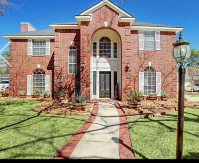 Beautiful Furnished Rooms for Rent in Cypress (774 Main Photo