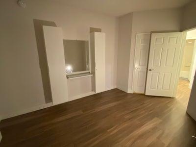 Private bedroom with private bath Available  Main Photo