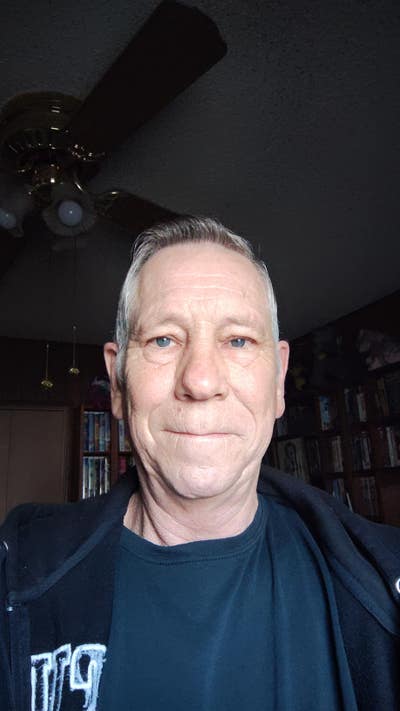 Room wanted in Los Angeles, CA Main Photo