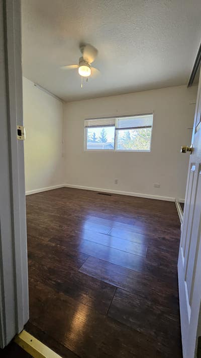 1 Bedroom/1 shared Restroom $890  Main Photo