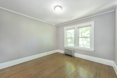 Pacious 4-Bedroom Home – Rooms Available Now! Main Photo