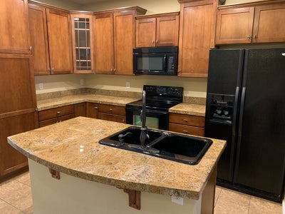 Room with bathroom available  Main Photo