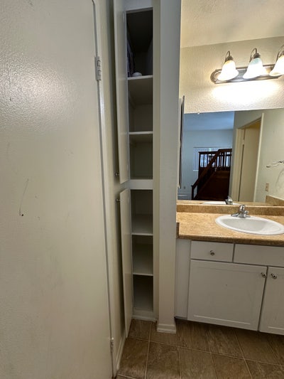 Room for rent  Main Photo