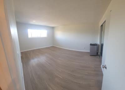 Private Master Bedroom for rent Main Photo