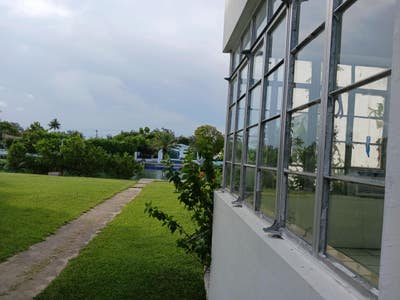 Private bedroom in waterfront 3/1 (Normandy) Main Photo