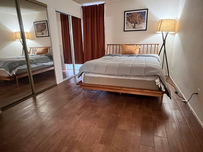 Large Room with En Suite Bathroom Main Photo