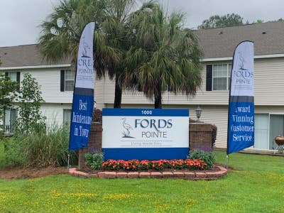 Modern 1 Bedroom Apartment_Military FriendlyPet Fr Main Photo