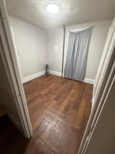 Room for rend in Lynn  Main Photo