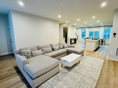 Rooms for Rent in New Furnished Townhouse Main Photo