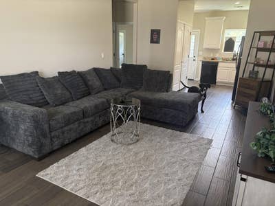 Room/private bathroom available-Kingwood area  Main Photo