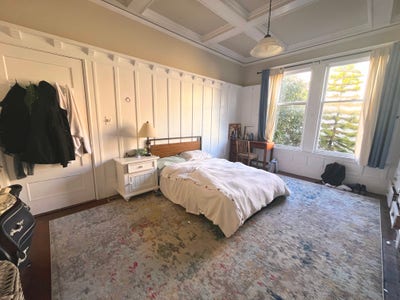 Sunny Victorian Near Divz Main Photo