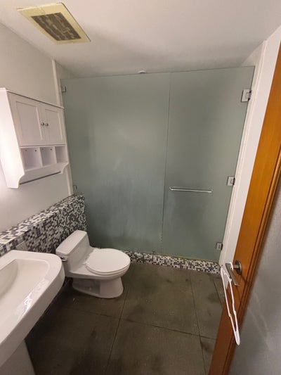 Unfurnished Room in DTLA in a nice condo Main Photo