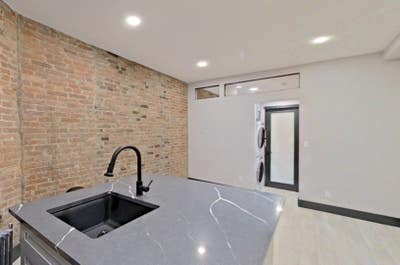 Renovated Luxury 2 Br Apt. No Broker Fee. Pets OK. Main Photo