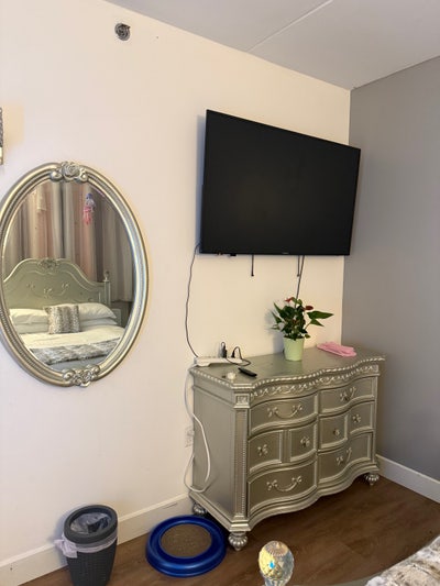 Roommate Wanted! Main Photo