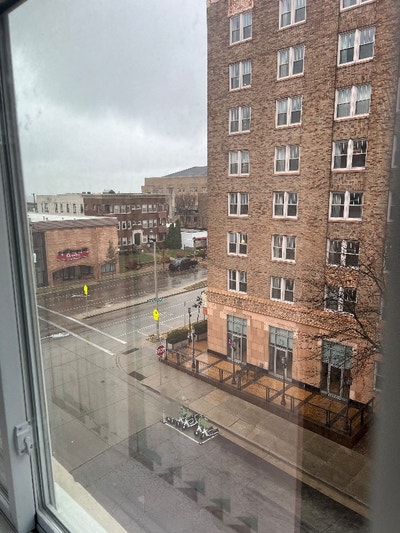 Beautiful 1 BR near Marquette  Main Photo