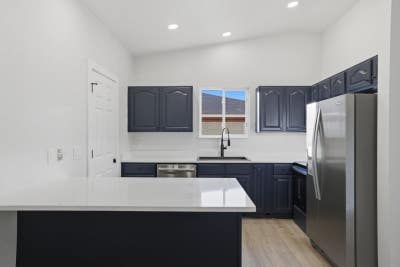 Room for Rent Shared Bathroom | Co_Living Home |  Main Photo