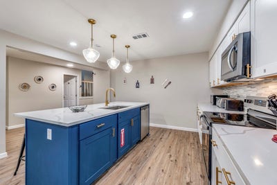 Personal Essentials Provide at MoveIn     Brand Ne Main Photo