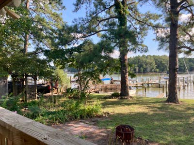 Beautiful 1BR 1BA waterfront apartment for rent Main Photo