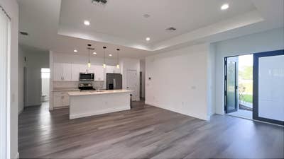 Home in Richmond Main Photo