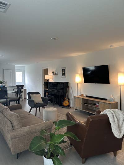 Private Room for Rent Main Photo