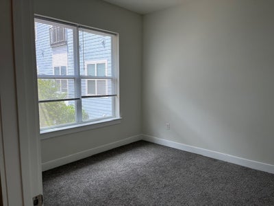 Looking For Roommate Main Photo