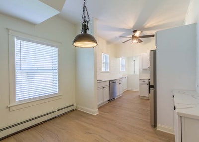 Private Room in Elgin! Main Photo