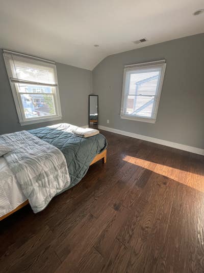 Looking a Roomate  Main Photo