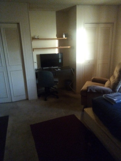 Large quiet room + on Paradise Rd  Main Photo