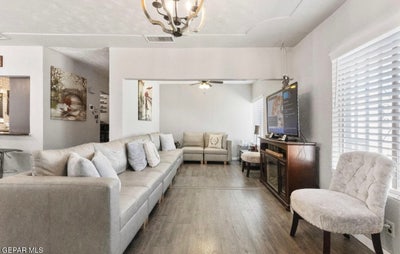 Looking for a Roomate! Beautiful Location! Main Photo