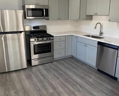 This newly renovated  Main Photo