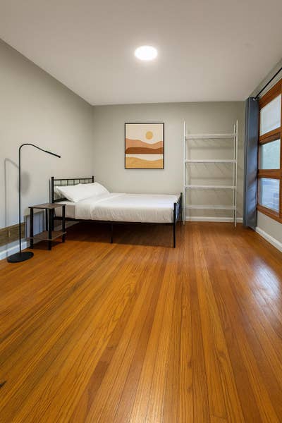 Hurry! Rents Fast!  + Close to MARTA Bus & I20 + N Main Photo