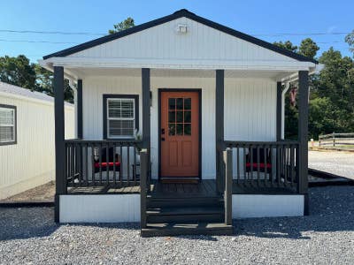 Newly Updated Cabin in Onalaska! Main Photo