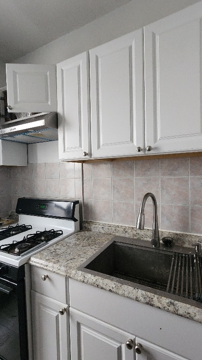 1 BR 1 bathroom near major transportation Main Photo