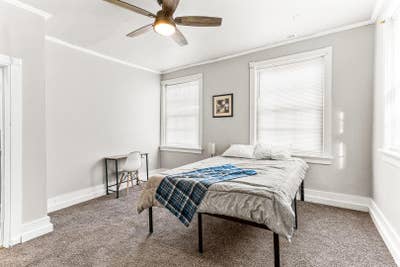 Beautiful home  short walk to lovely park ⭐️ high  Main Photo